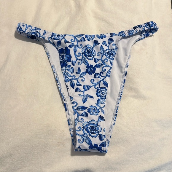 SHEIN 2XL Swim tops, bottoms and wrap lot/bundle half of them New Without Tags! - Picture 5 of 16